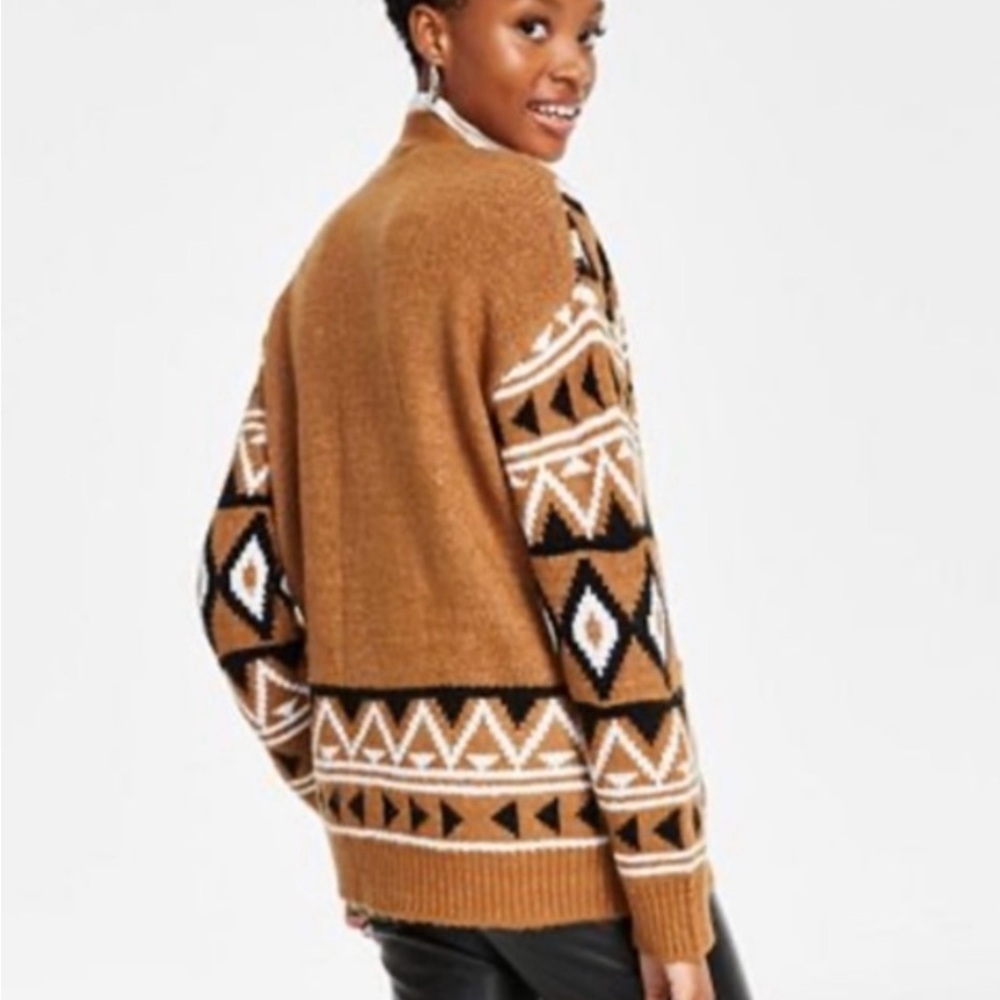 Black Tape_ Geometric Knit Cardigan - Picture 2 of 8